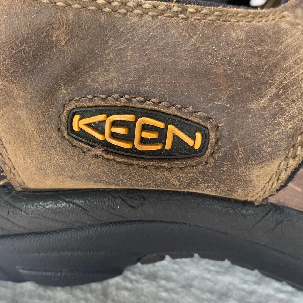 Keen Newport leather sandal size 11.5